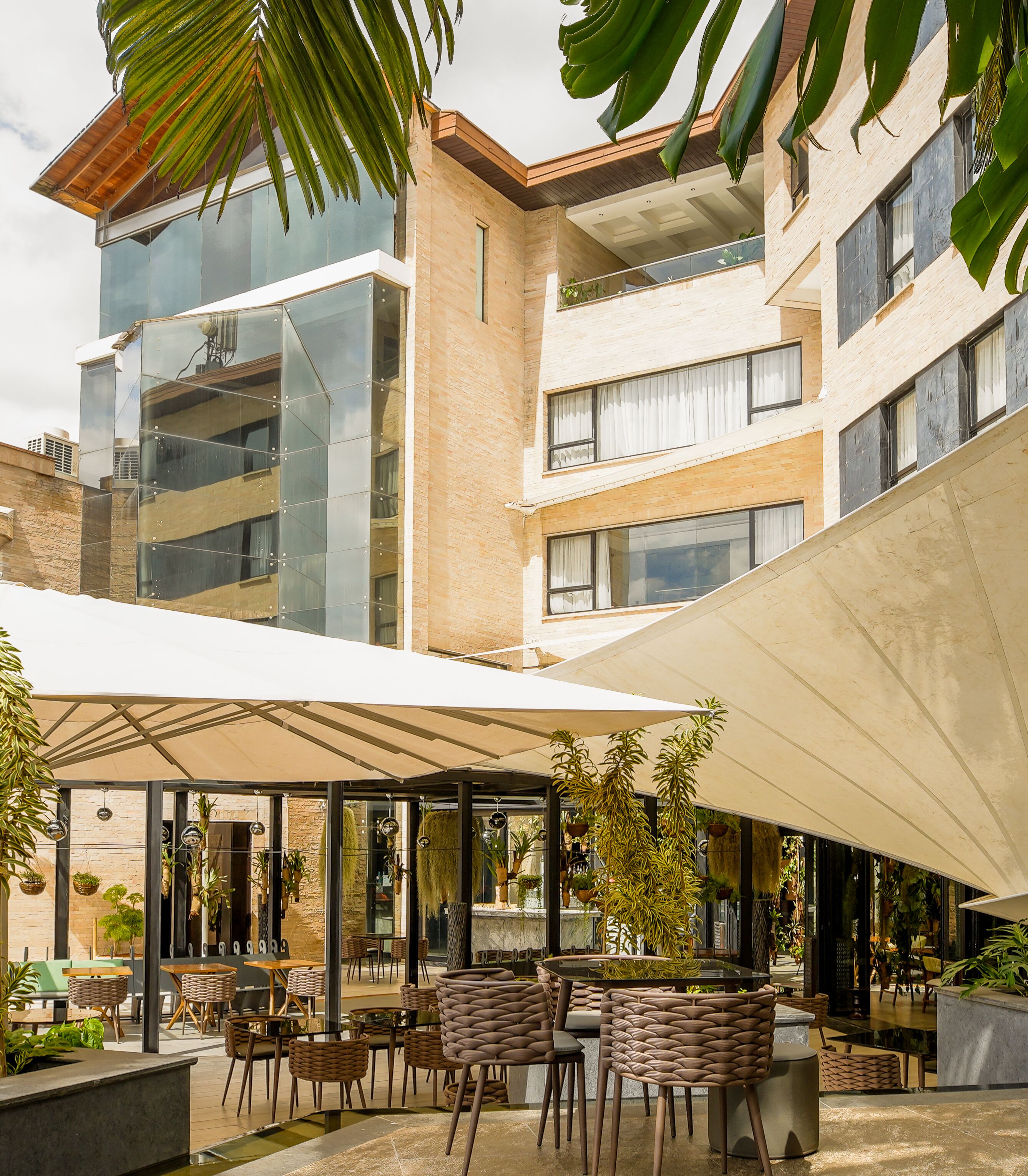 Der serveres morgenmad, frokost og aftensmad