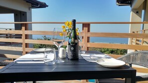 Breakfast, lunch, dinner served; pool views