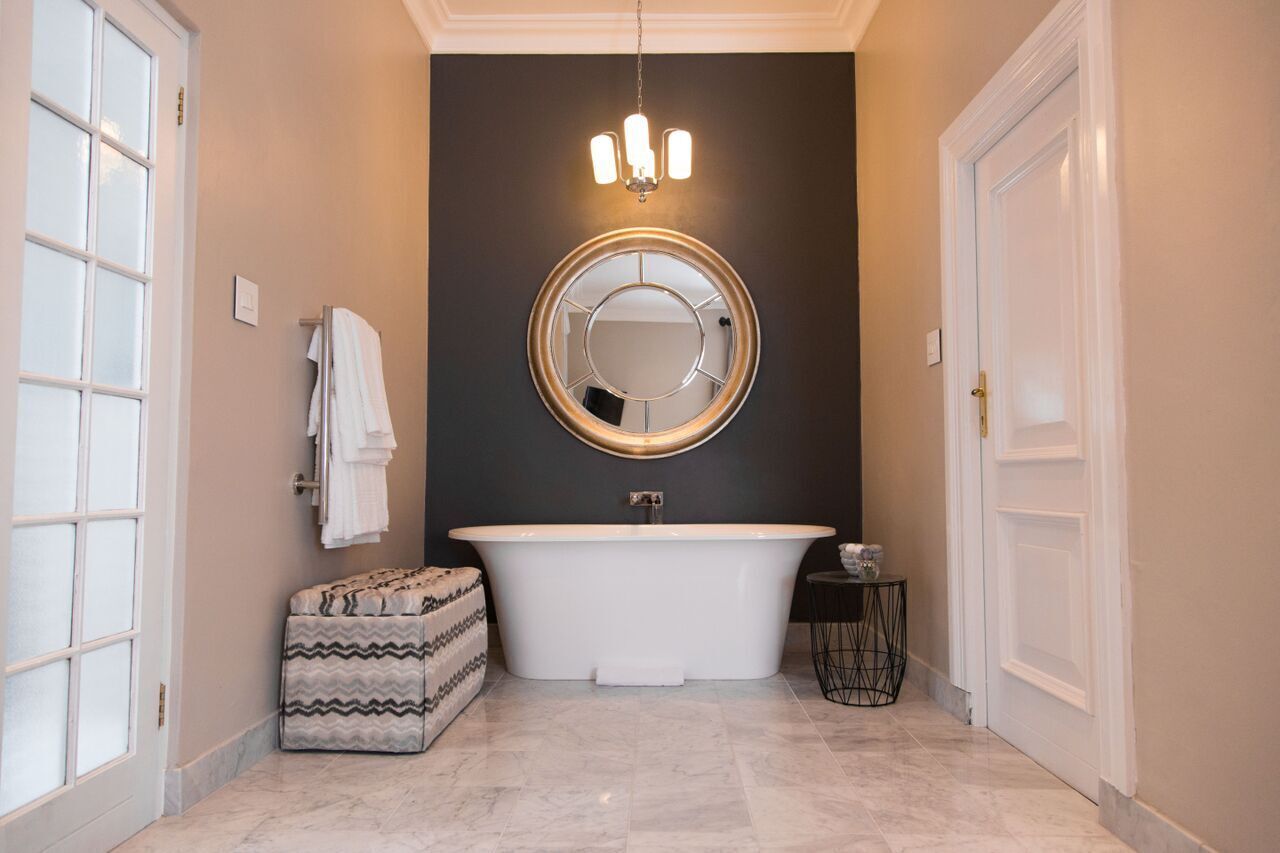 junior suite (garden) | bathroom | free toiletries, hair dryer, bathrobes, slippers