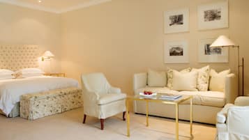 Deluxe Room | 1 bedroom, premium bedding, minibar, in-room safe