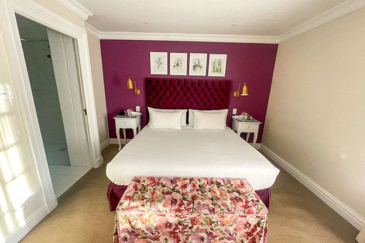 Klassieke kamer | 1 slaapkamer, luxe beddengoed, een minibar, een kluis op de kamer