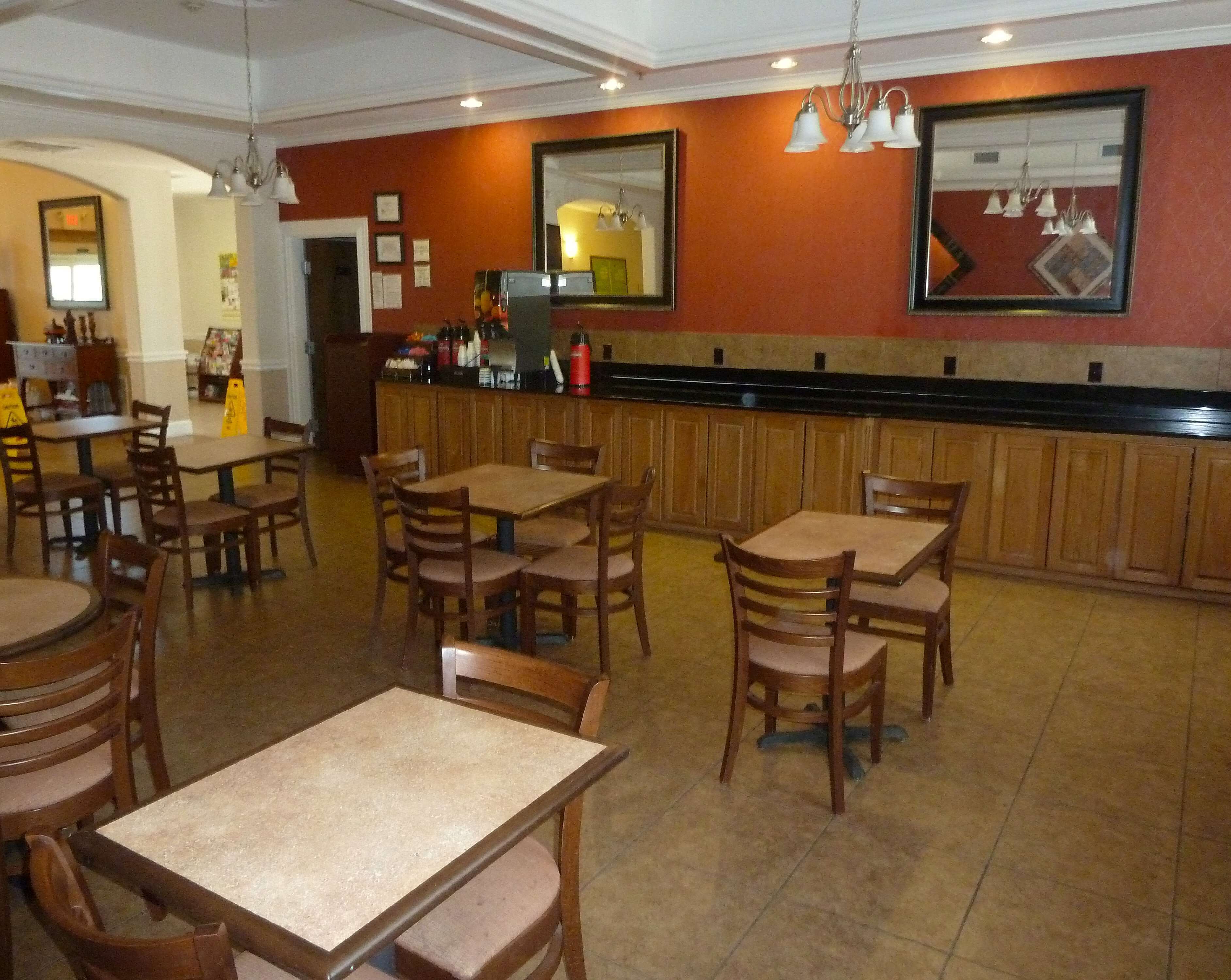 ห้องอาห ารเช้า