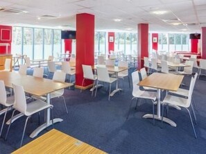 Daily buffet breakfast for a fee - Travelodge Heathrow Terminal 5 (Slough)