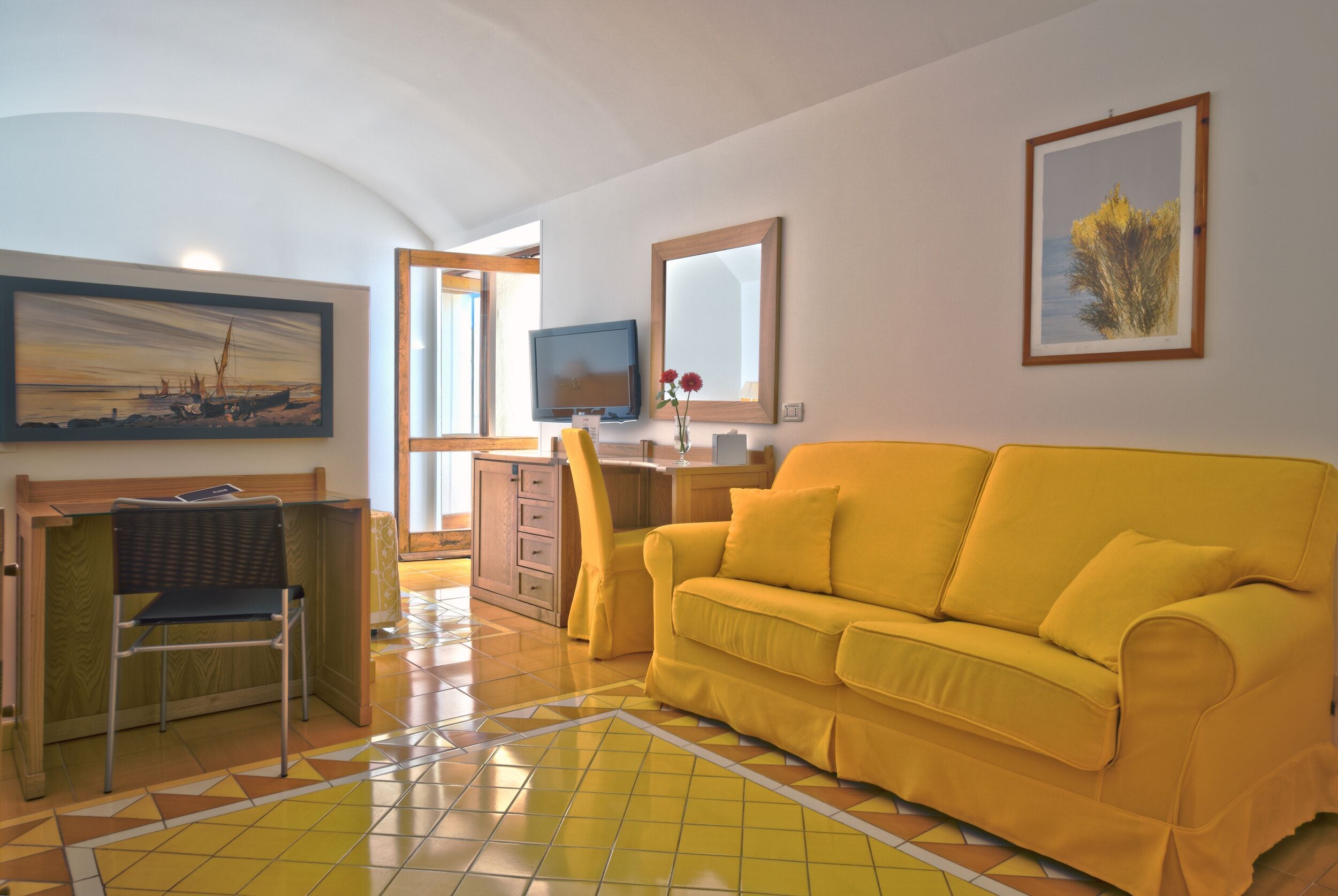 junior suite, sea view | 1 bedroom, premium bedding, minibar, in-room safe