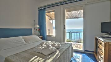 Premium bedding, minibar, in-room safe, soundproofing