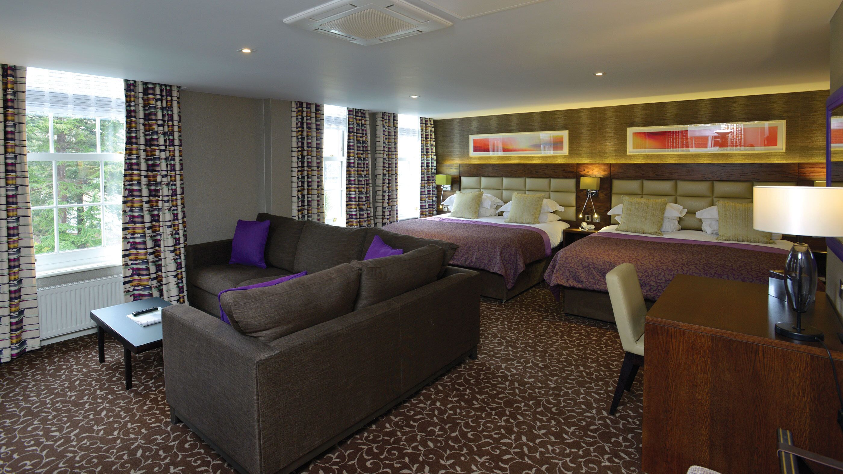 deluxe twin | 1 bedroom, hypo-allergenic bedding, in-room safe, desk