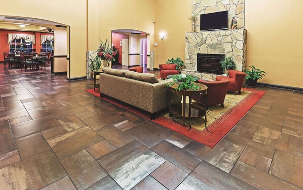 Lobby - La Quinta Inn & Suites by Wyndham Eastland (Eastland)