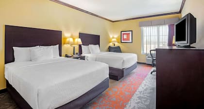 La Quinta Inn & Suites by Wyndham Eastland