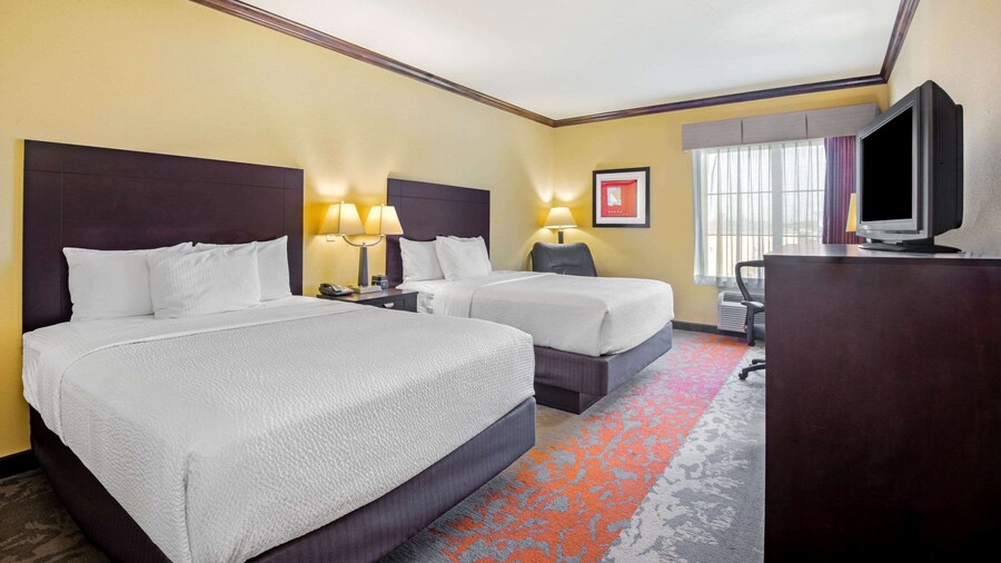 La Quinta Inn & Suites by Wyndham Eastland