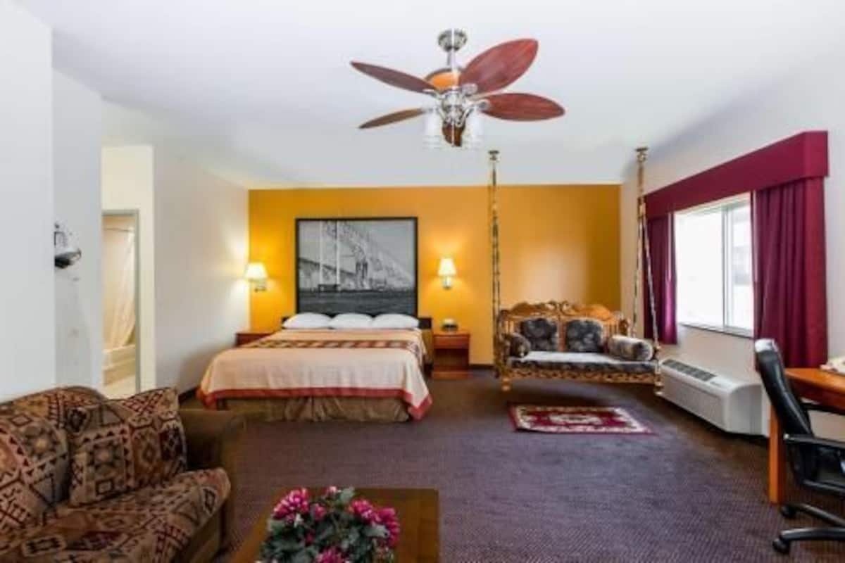 Desk, blackout curtains, iron/ironing board, free WiFi