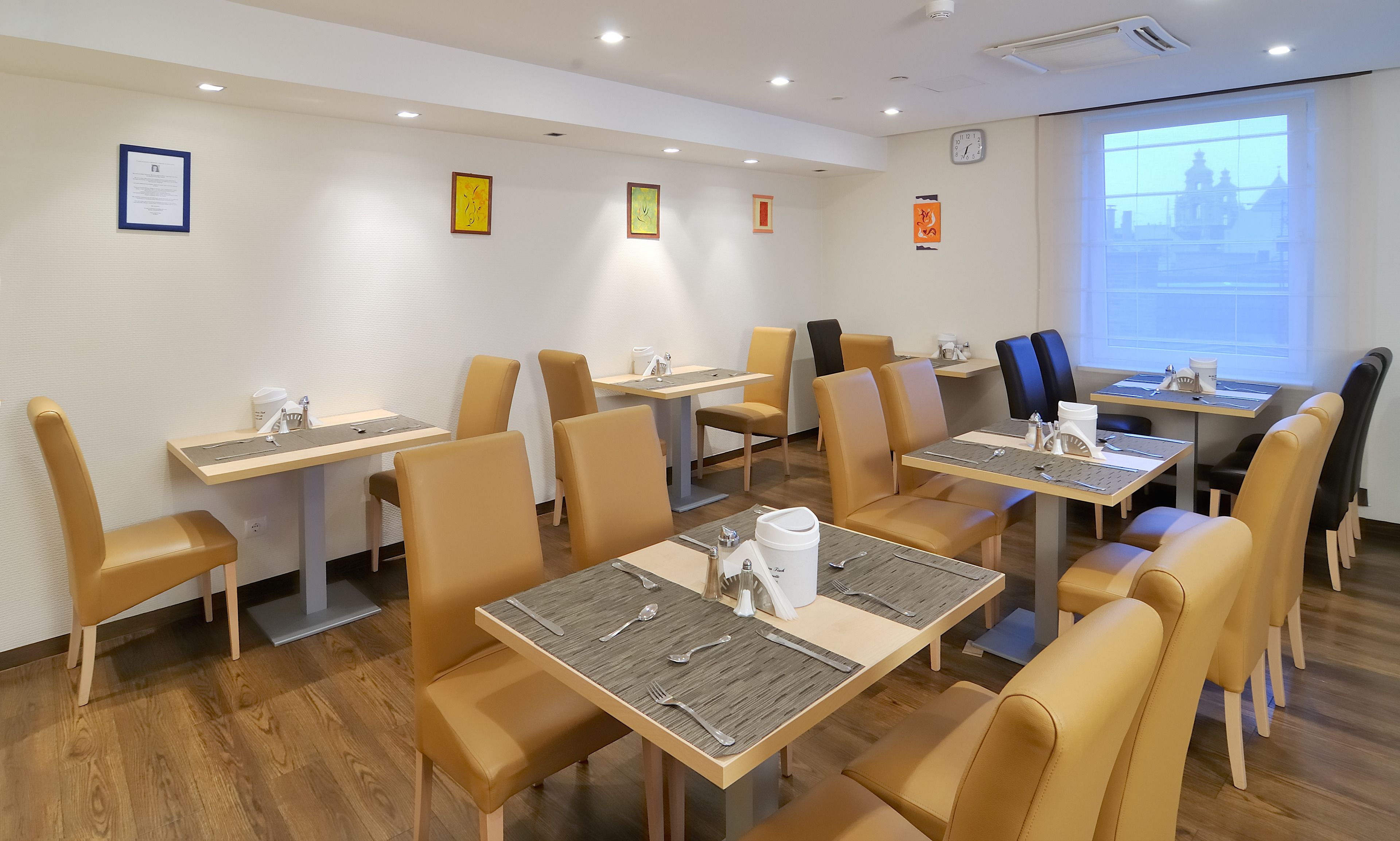 daily buffet breakfast (huf 4500 per person)