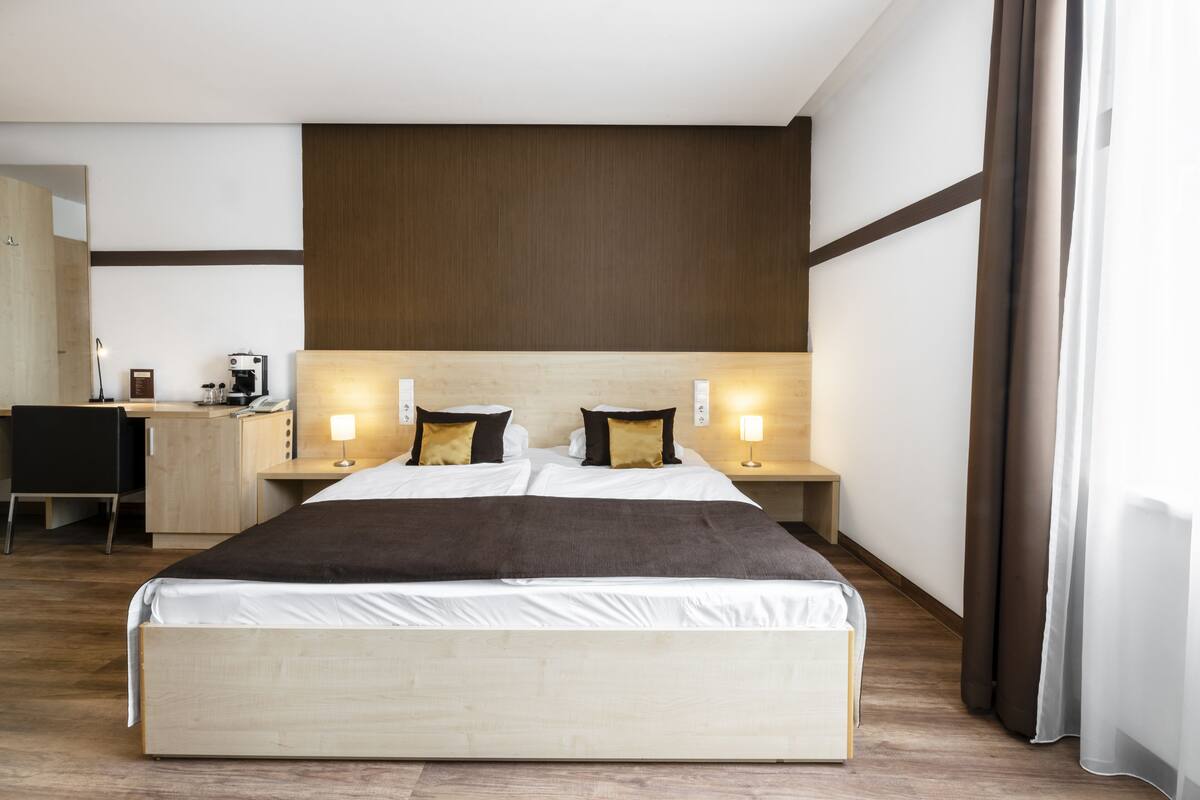 In-room safe, desk, soundproofing, rollaway beds