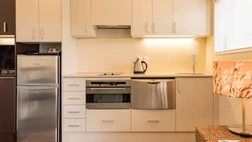 Deluxe Room - Non Sea views | Private kitchen | Fridge, microwave, coffee/tea maker, cookware/dishes/utensils
