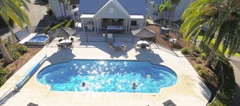 Russell Cottages Tanoa Hotels