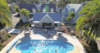 Russell Cottages Tanoa Hotels