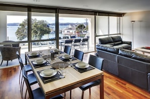 Premium-suite | Spiseområde på rommet