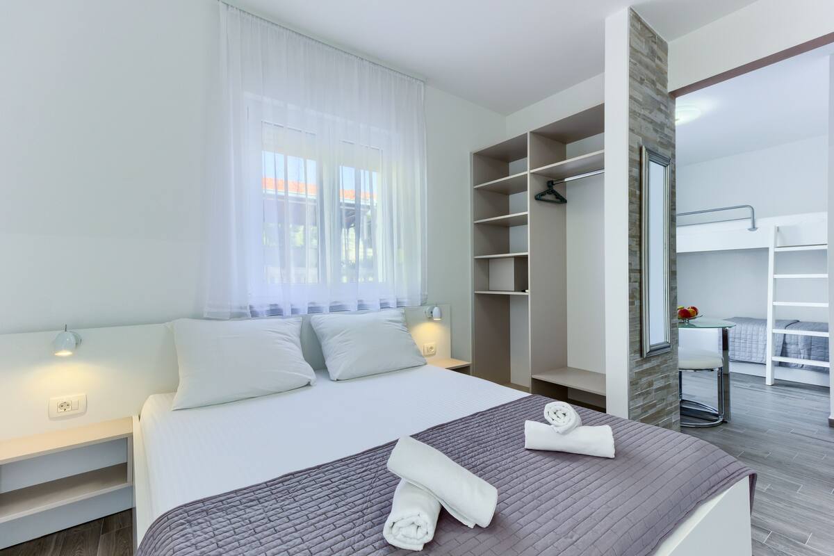 Comfort Studio, Balcony, Garden View | In-room safe, soundproofing, iron/ironing board (on request)