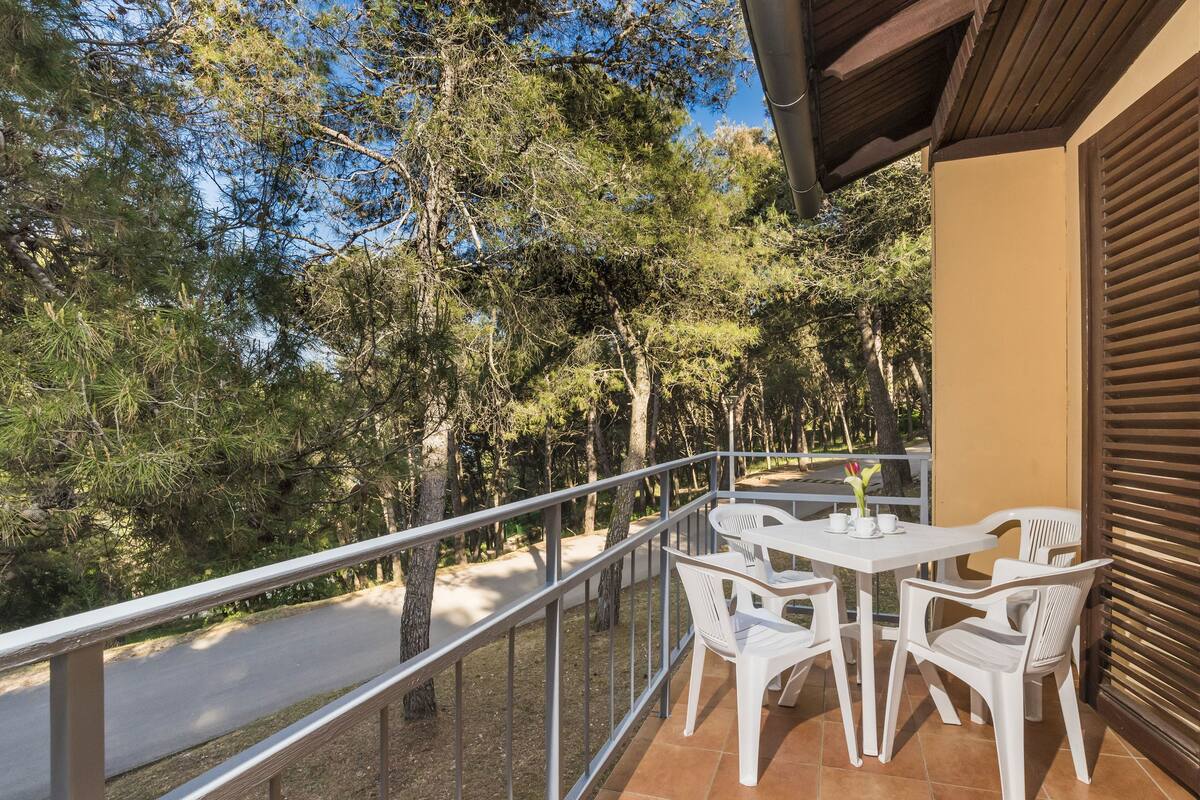 Classic apartment for 4+2 persons | 1 bedroom, blackout drapes, travel crib, free WiFi