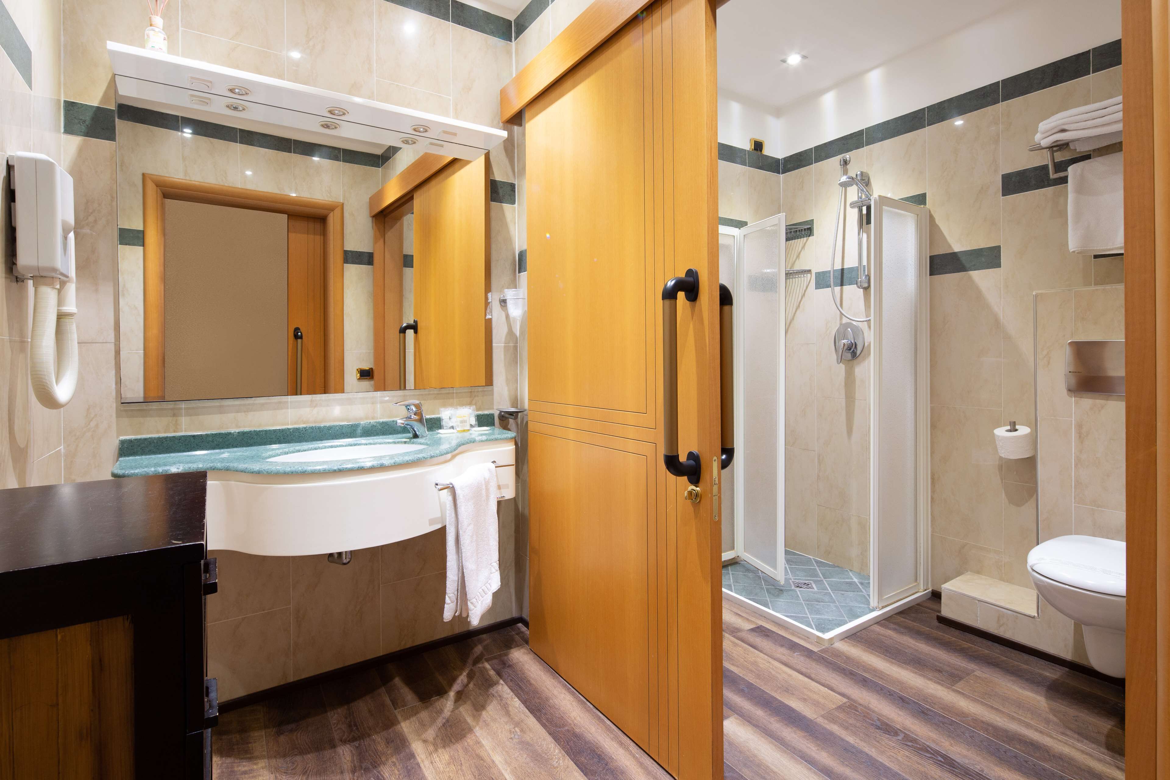 Photo - Best Western Maison B Hotel