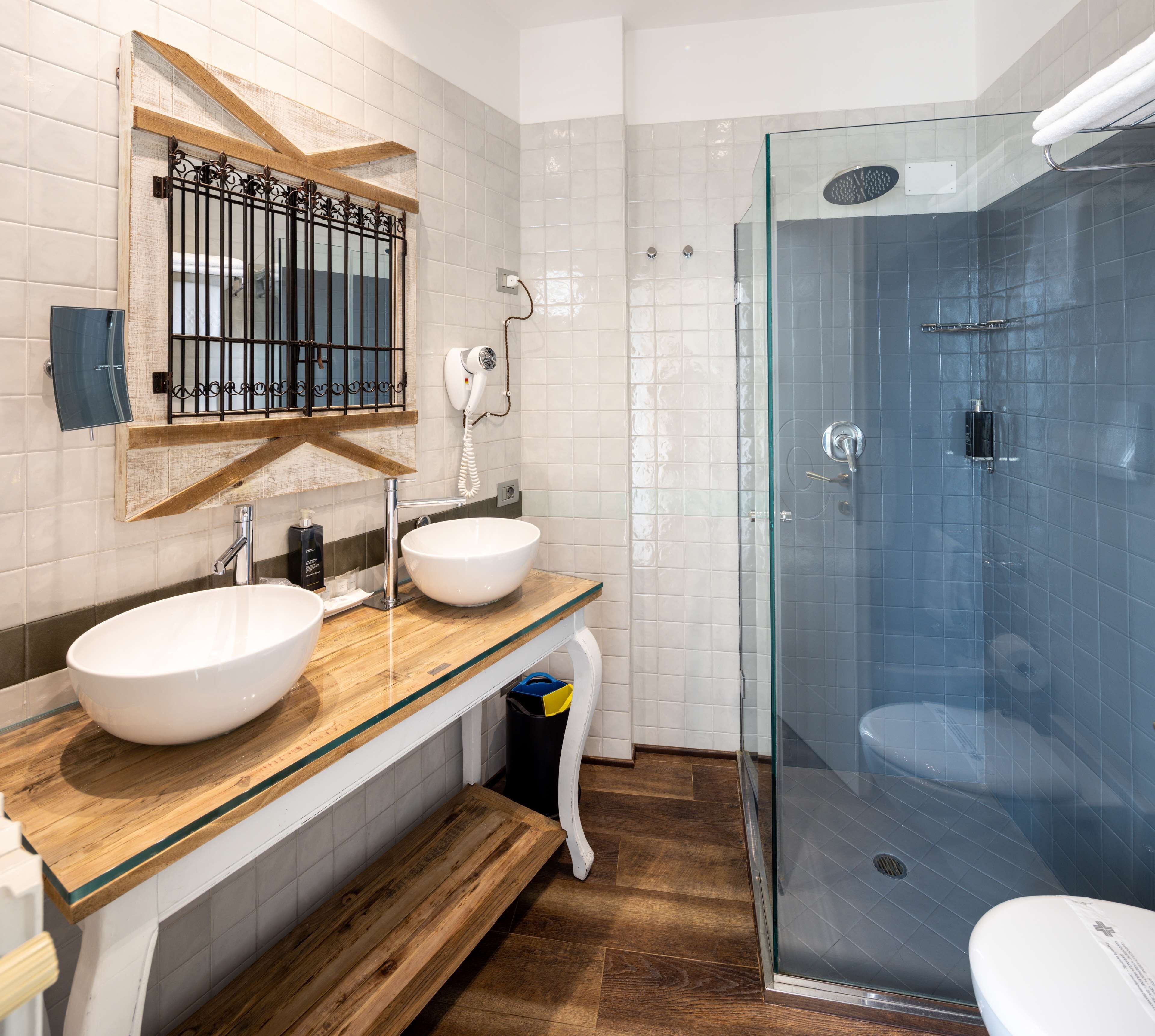 Photo - Best Western Maison B Hotel