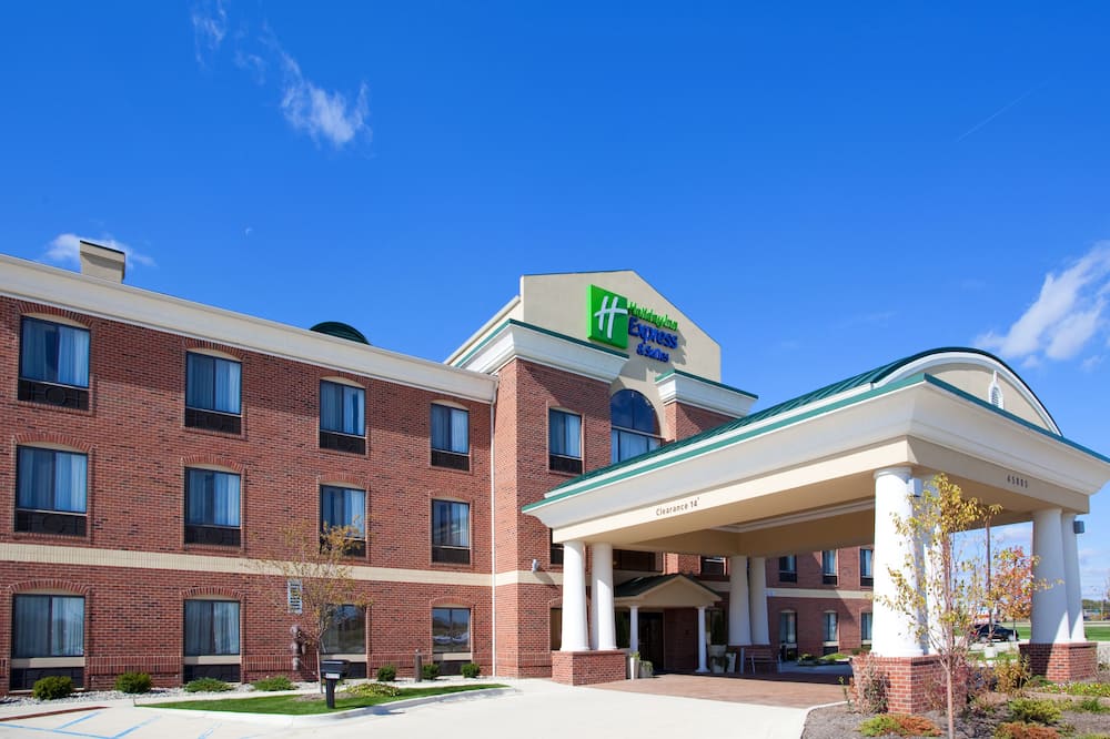 Holiday Inn Express & Suites Chesterfield by IHG