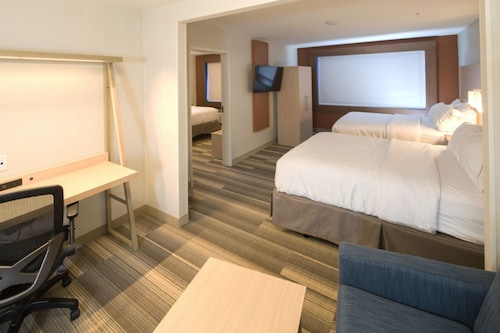 Holiday Inn Express & Suites Chesterfield by IHG