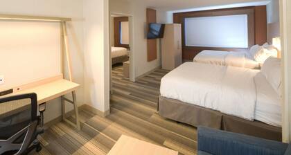 Holiday Inn Express & Suites Chesterfield by IHG