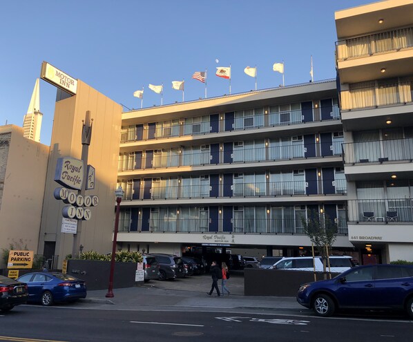 住宿正面