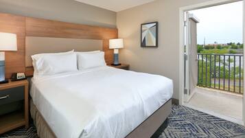 1 bedroom, desk, blackout drapes, soundproofing