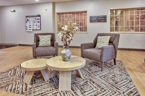 Lobby sitting area - Candlewood Suites Idaho Falls by IHG (Idaho Falls)