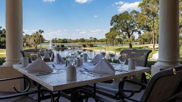 3 restaurants, breakfast, lunch, dinner served; American cuisine