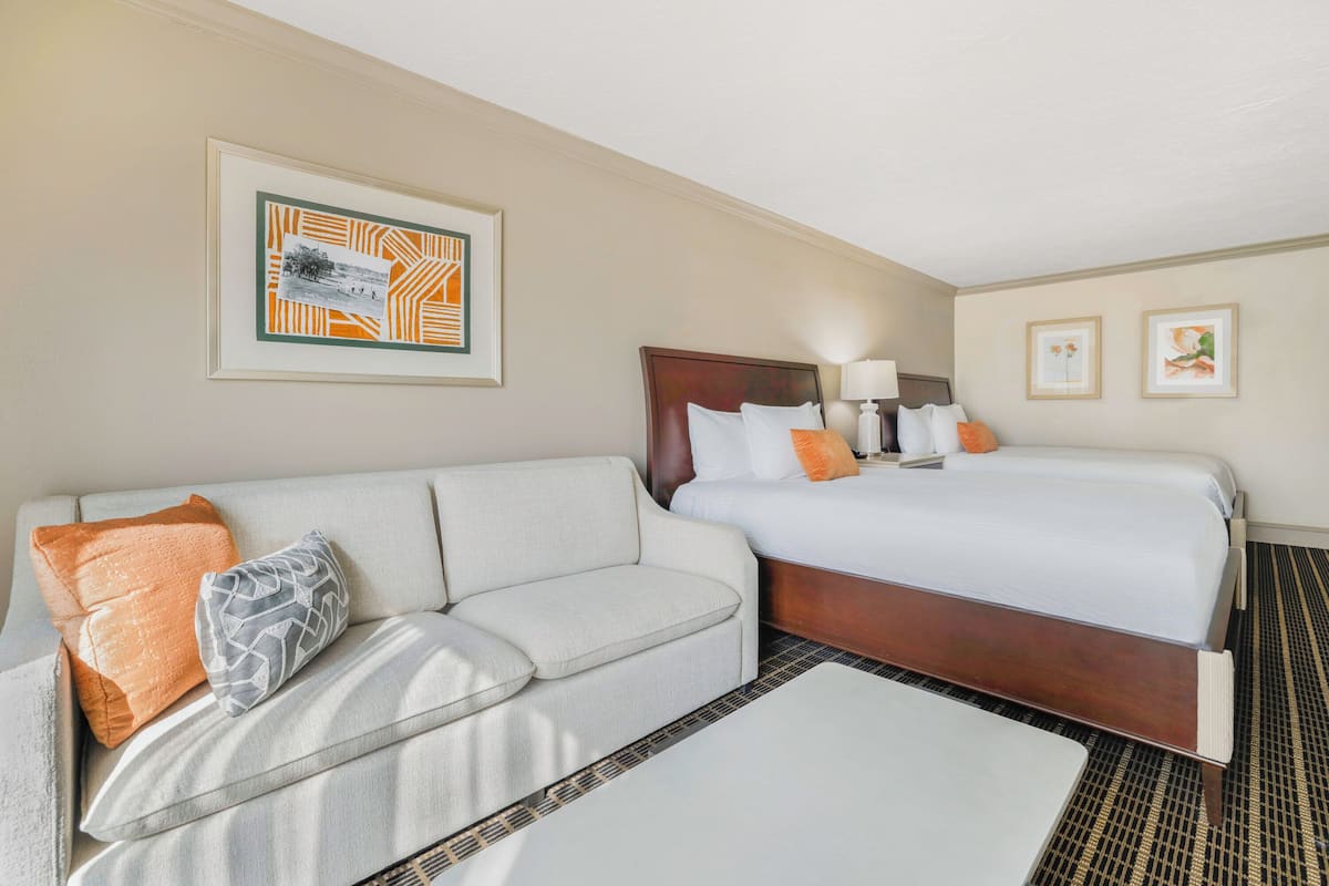 1 bedroom, premium bedding, in-room safe, desk