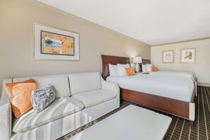 Premium bedding, in-room safe, desk, laptop workspace - Mission Resort and Club (Howey-in-the-Hills)