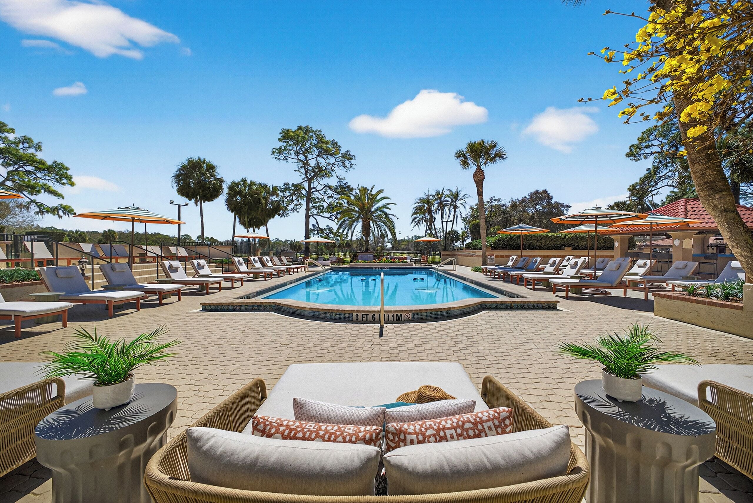 Outdoor pool, cabanas (surcharge)