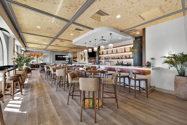 3 Restaurants, FrĂŒhstĂŒck, Mittagessen, Abendessen, amerikanische KĂŒche