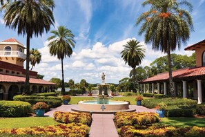 Exterior - Mission Resort and Club (Howey-in-the-Hills)