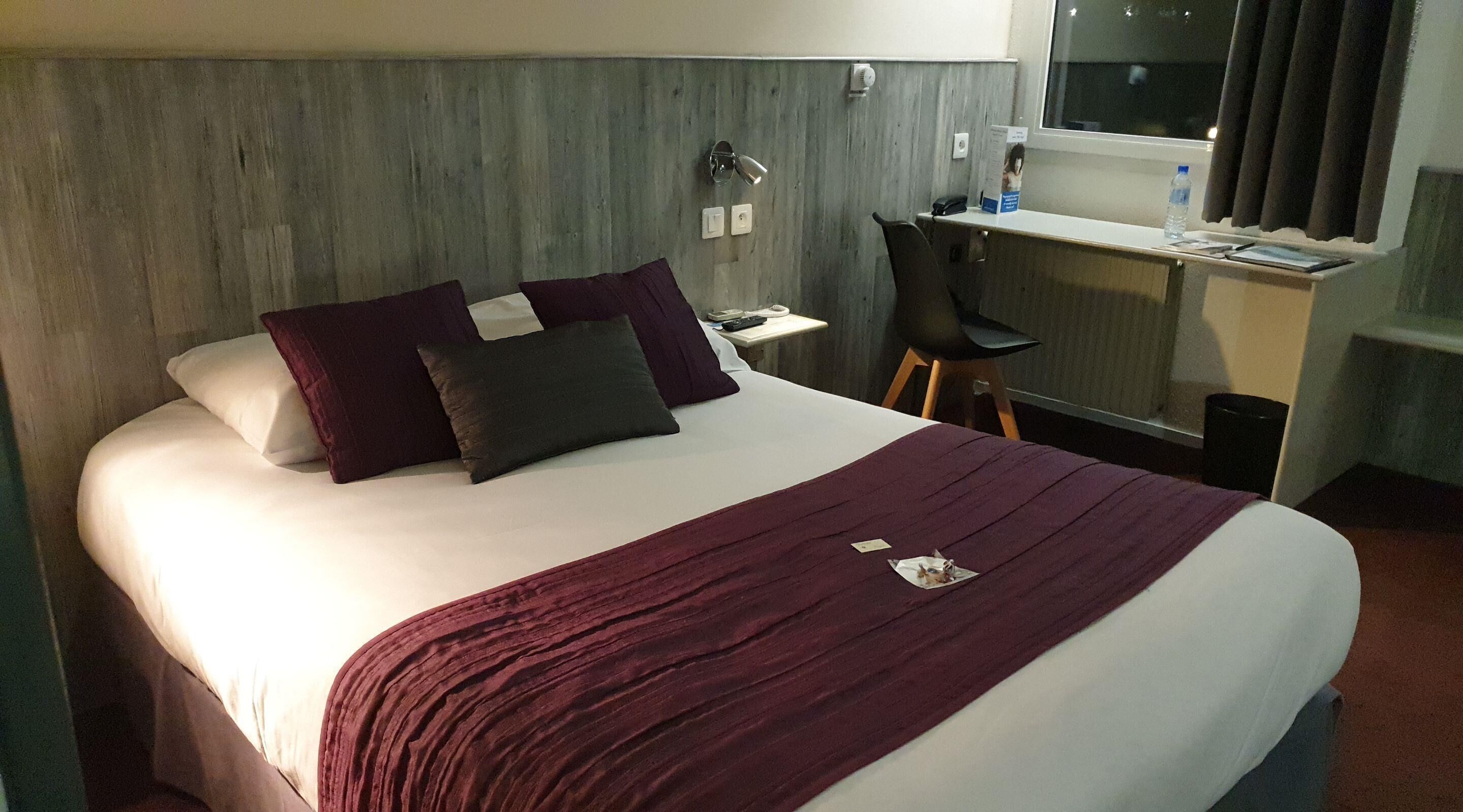 in-room safe, desk, blackout curtains, soundproofing