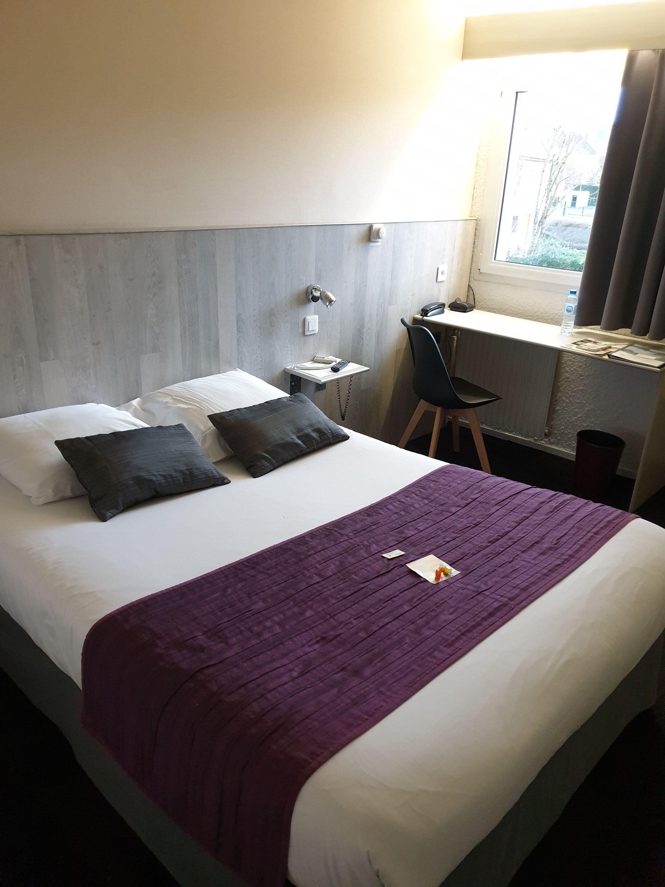 in-room safe, desk, blackout curtains, soundproofing