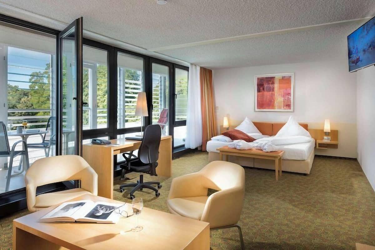 Ropa de cama hipoalergénica y minibar