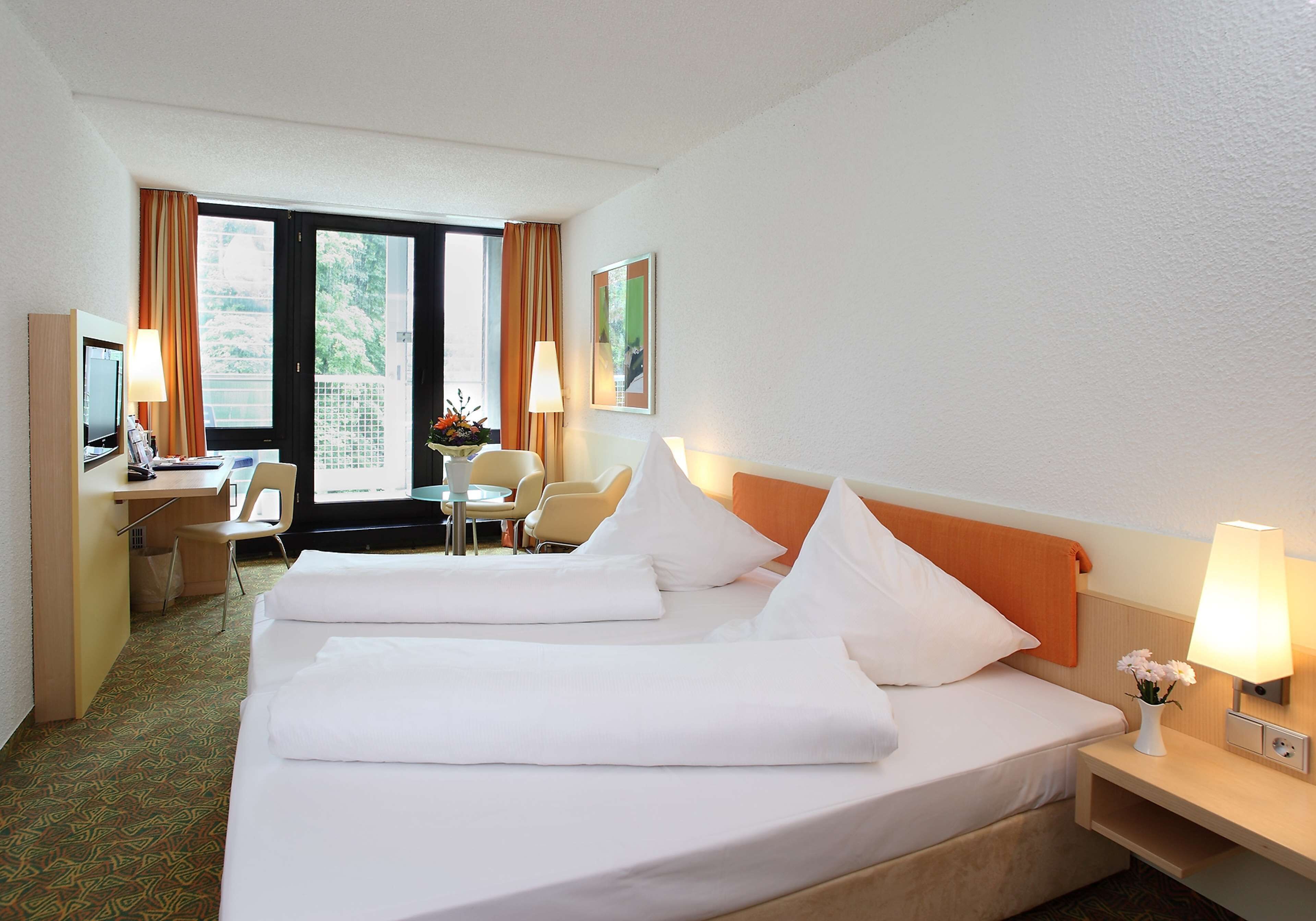 Ropa de cama hipoalergénica y minibar 