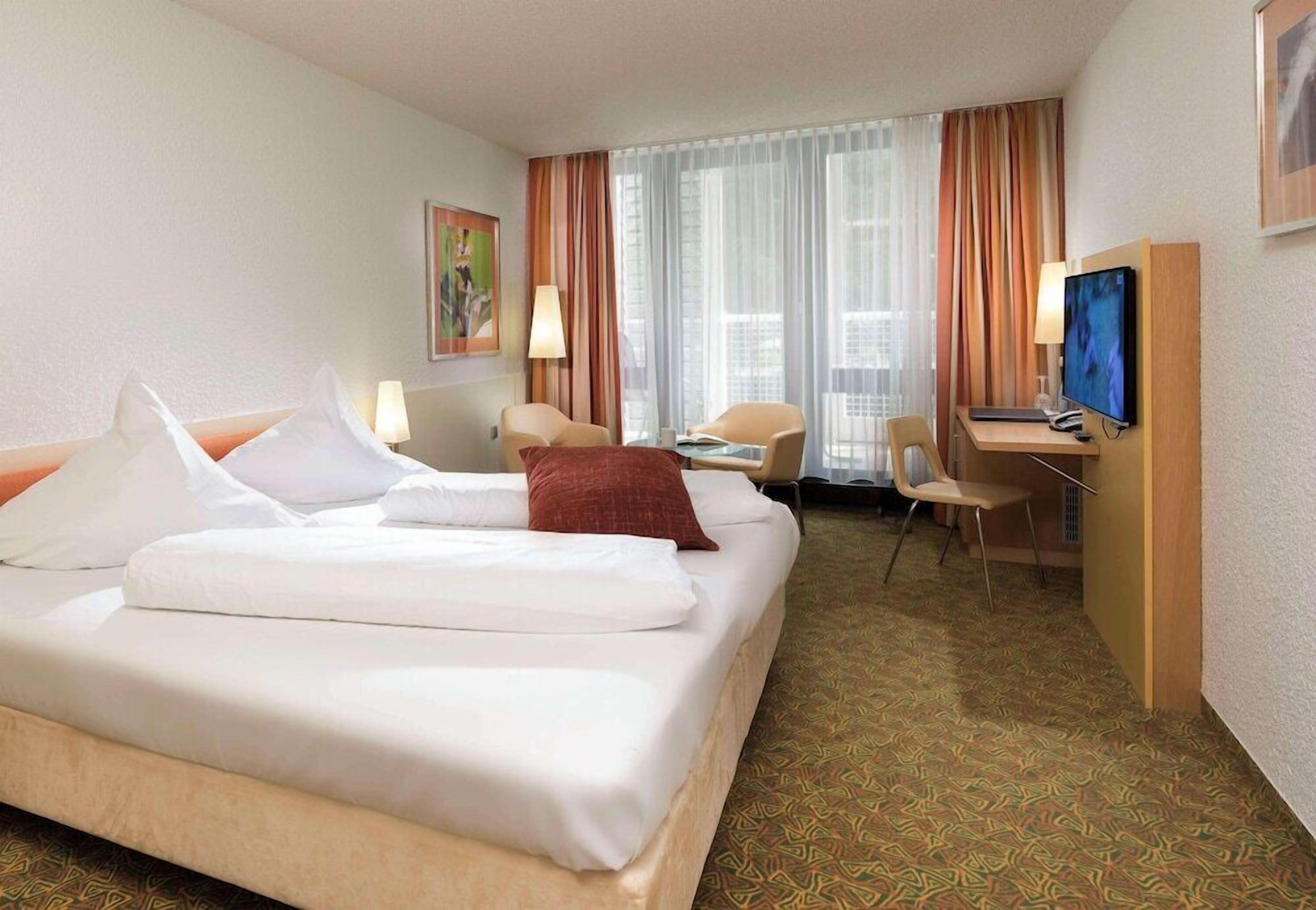 Ropa de cama hipoalergénica y minibar 