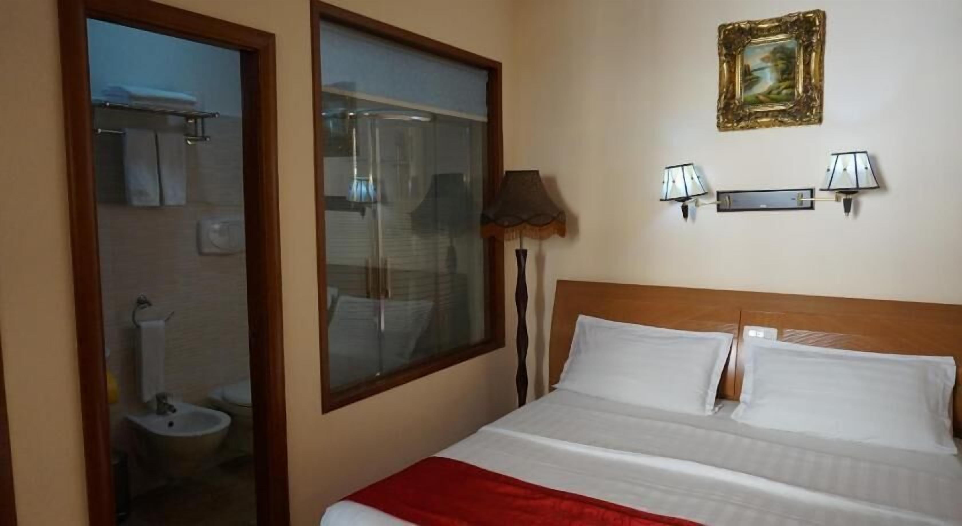 Minibar, in-room safe, iron/ironing board, cots/infant beds