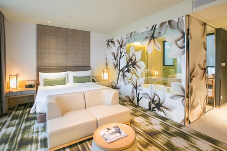 Crowne Plaza Changi Airport, an IHG Hotel - Image 100