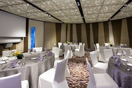 Crowne Plaza Changi Airport, an IHG Hotel - Image 115