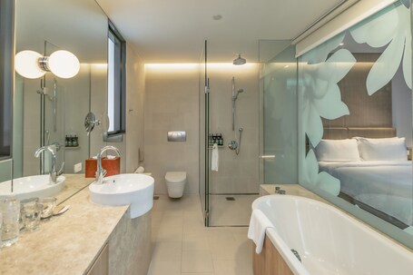 Crowne Plaza Changi Airport, an IHG Hotel - Image 142