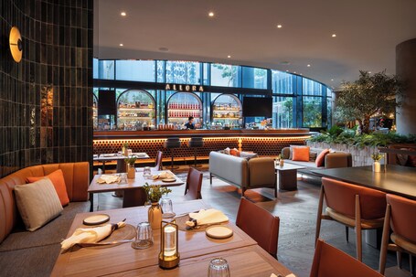 Crowne Plaza Changi Airport, an IHG Hotel - Image 25