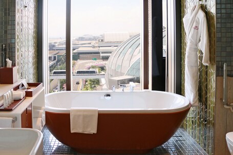 Crowne Plaza Changi Airport, an IHG Hotel - Image 31