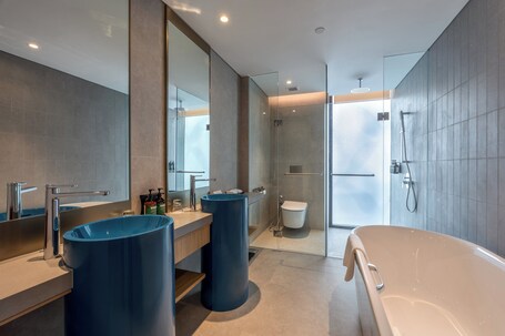 Crowne Plaza Changi Airport, an IHG Hotel - Image 135