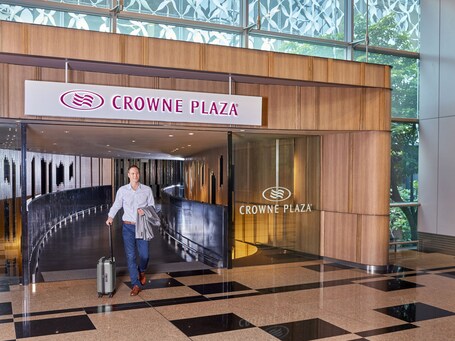 Crowne Plaza Changi Airport, an IHG Hotel - Image 56