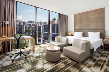 Crowne Plaza Changi Airport, an IHG Hotel - Image 12